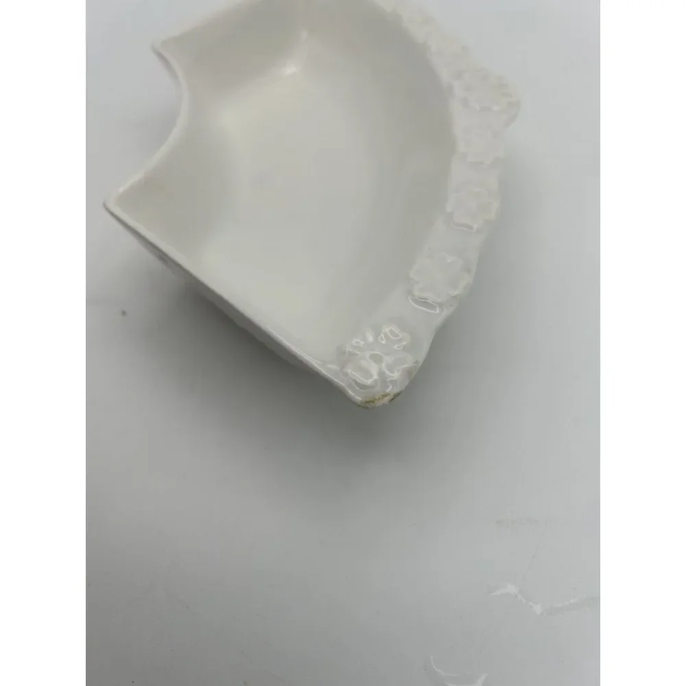 One Vtg. California‎ Pottery Replacement Relish Piece L55 White